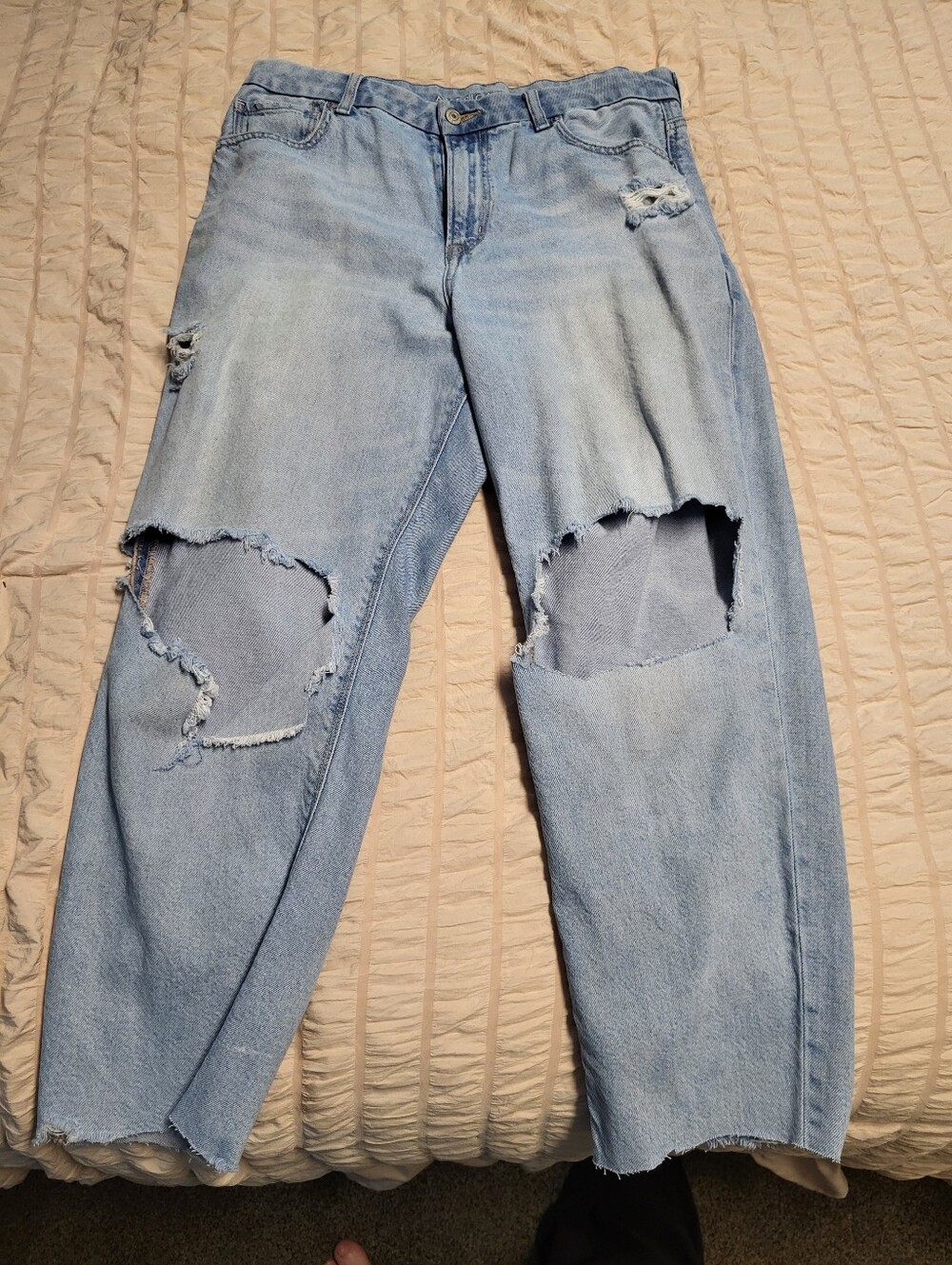 American Eagle Curvy Mom Jean
